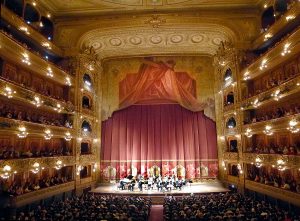 Colón Theater: interior