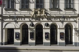 Theater in der Josefstadt: exterior